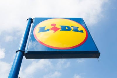 Σπουδές και πρώτο μισθό 1.400 ευρώ προσφέρει η Lidl – Δείτε τι συμβαίνει